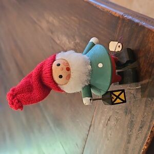 Vintage Wooden Santa Figurine Holding Lantern Made In Sweden ~ Like New With Tag